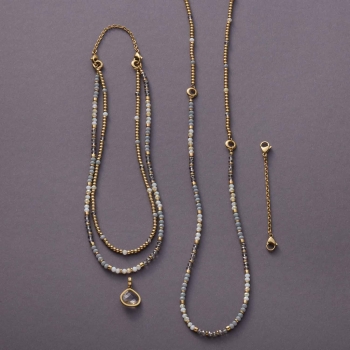 BERNADETTE – Wandelbare Halskette mit Mondscheingrau & Goldakzenten