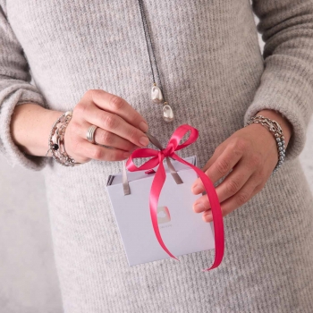 DOMINIQUE – Maritimes Armband mit Perlen & Ankerkettengliedern