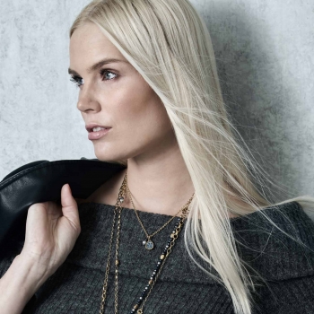 Halskette ALINE gold – Mystische Eleganz im Tropfendesign