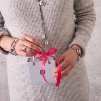 SOPHIE – Y-Kette mit Hämatitglanz & Barockperlen