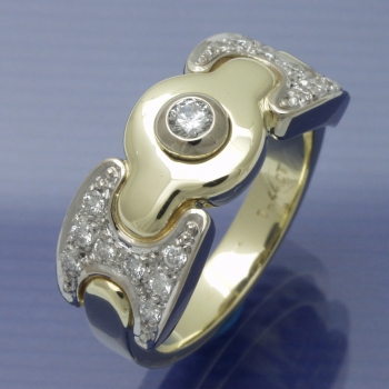 Ring aus 585/°°° Gelb Weissgold 0,44 ct