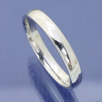 Glänzender Platin Ring ohne Brillanten