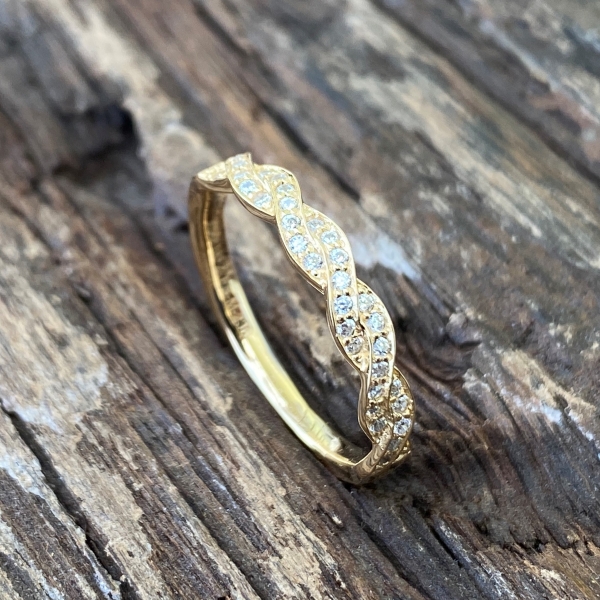 Ring Model VORFREUDE aus 585 Apricotgold