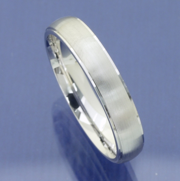 Memoire Ring aus Platin ohne Steine